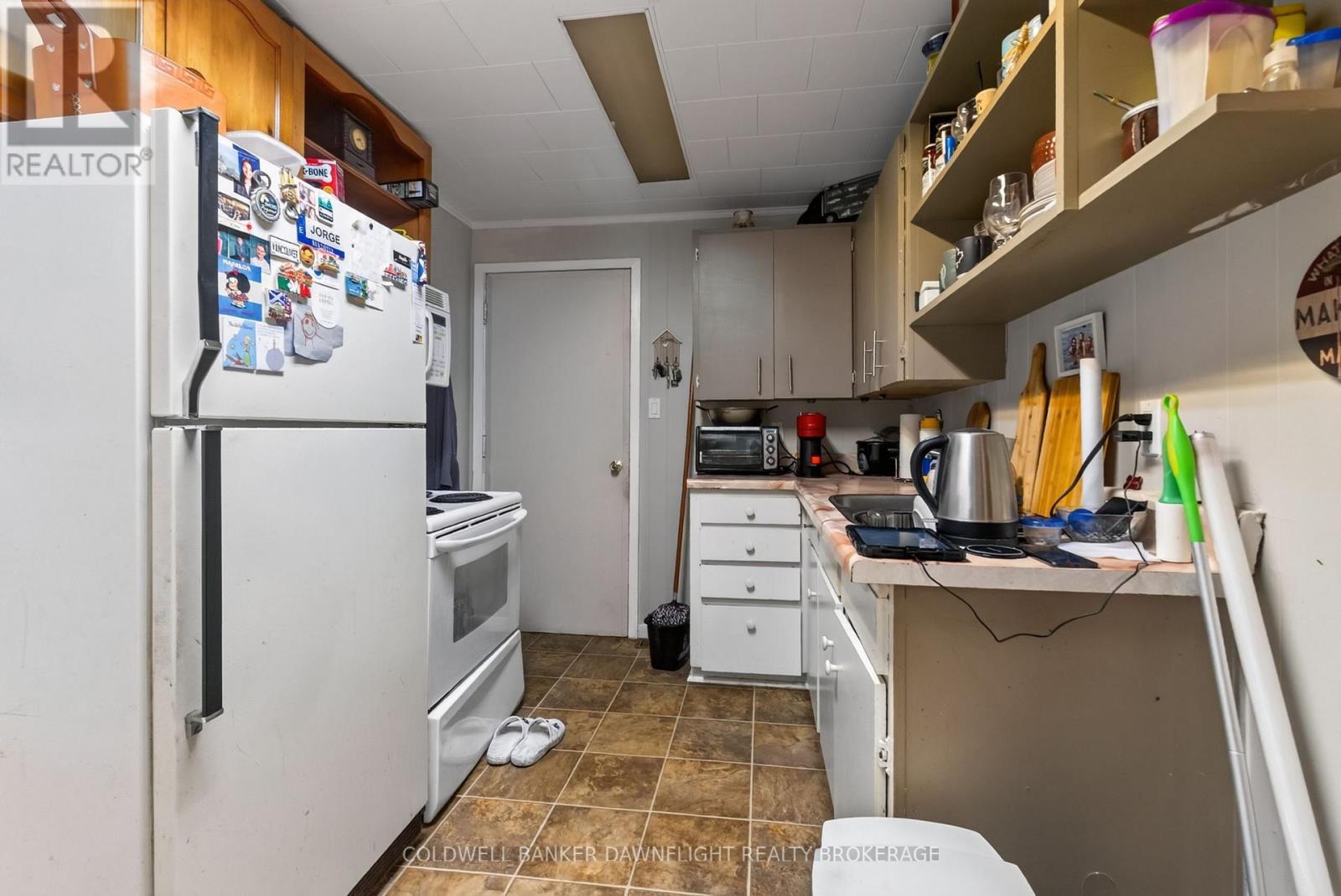 37 Main Street E, Bluewater, Ontario  N0M 2T0 - Photo 5 - X13649962