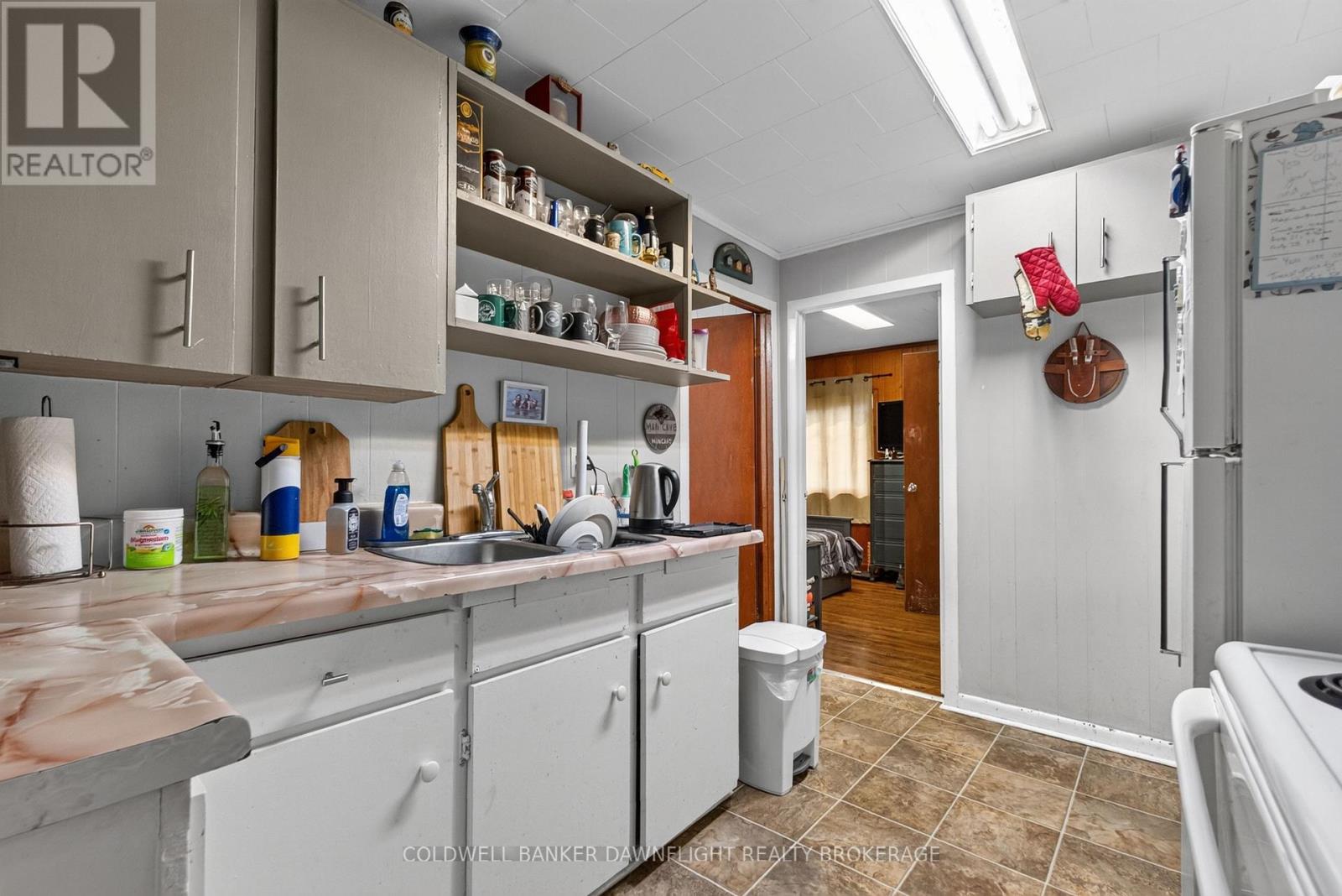 37 Main Street E, Bluewater, Ontario  N0M 2T0 - Photo 6 - X13649962