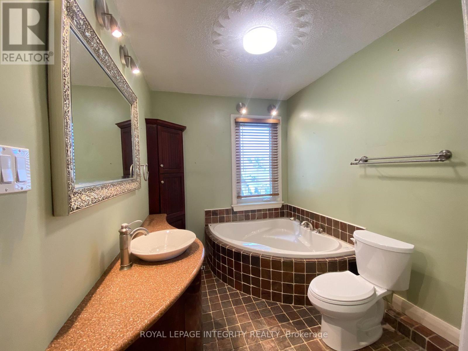 1222 Dorchester Avenue, Ottawa, Ontario  K1Z 8E4 - Photo 28 - X13671920