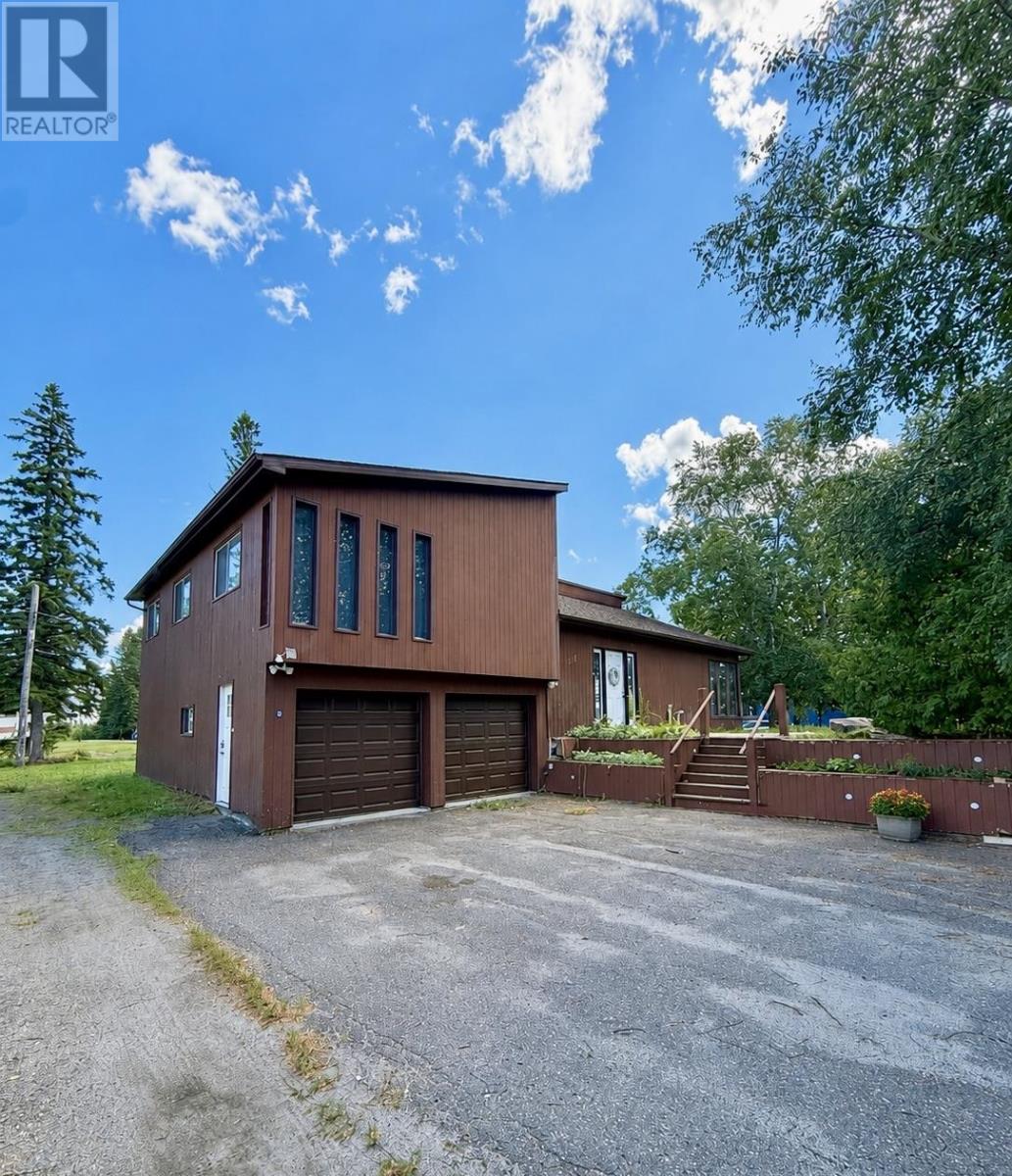 109-111 Hillcrest Rd, Longlac, Ontario  P0T 2A0 - Photo 1 - TB2602351