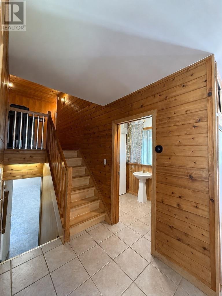 109-111 Hillcrest Rd, Longlac, Ontario  P0T 2A0 - Photo 11 - TB2602351