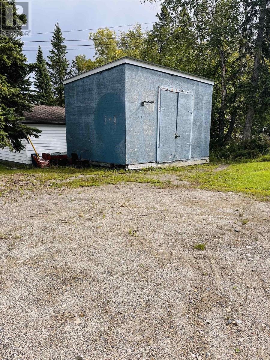 109-111 Hillcrest Rd, Longlac, Ontario  P0T 2A0 - Photo 24 - TB2602351