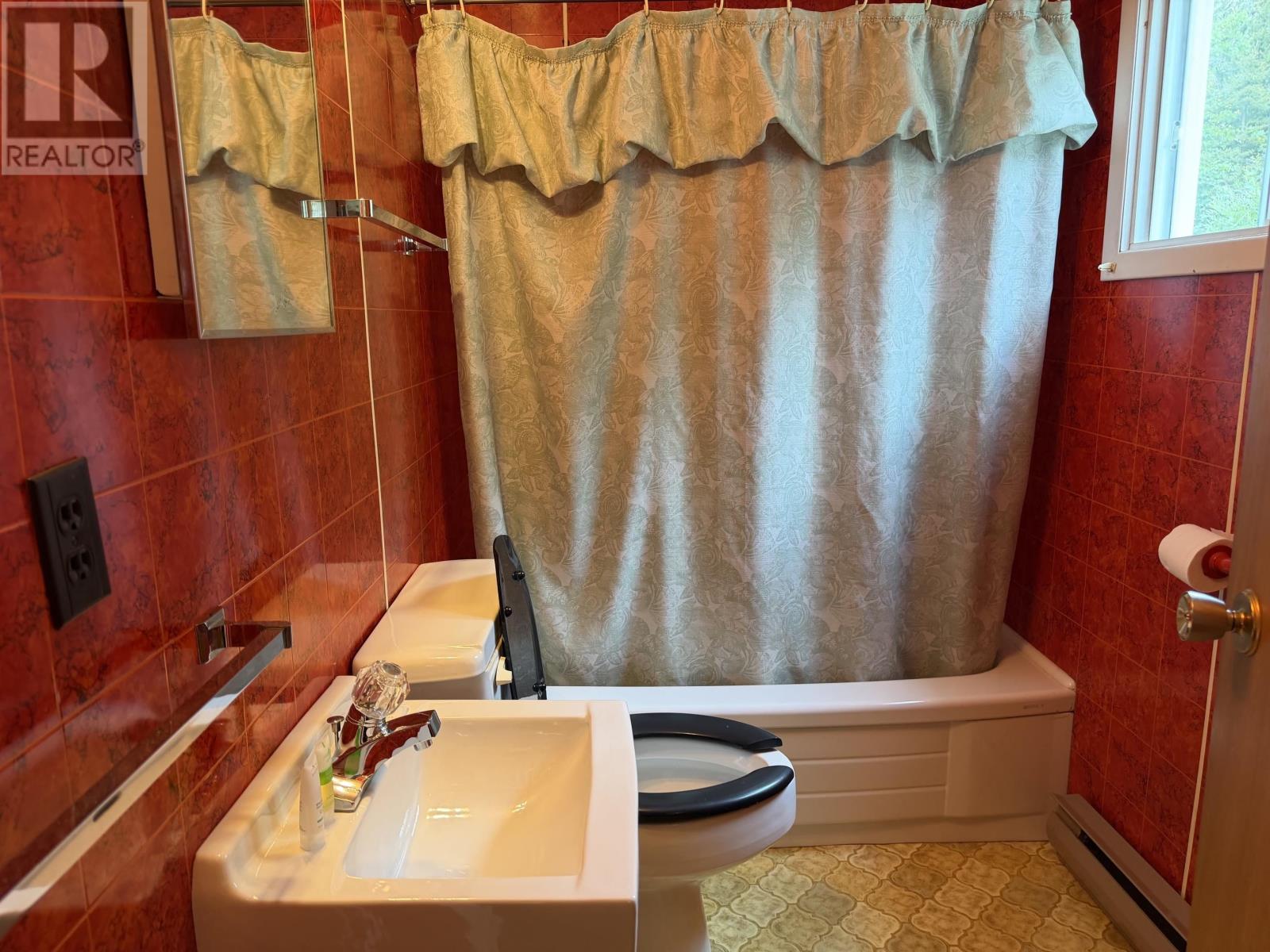 200 Ethel St, Schreiber, Ontario  P0T 2S0 - Photo 11 - TB2602364