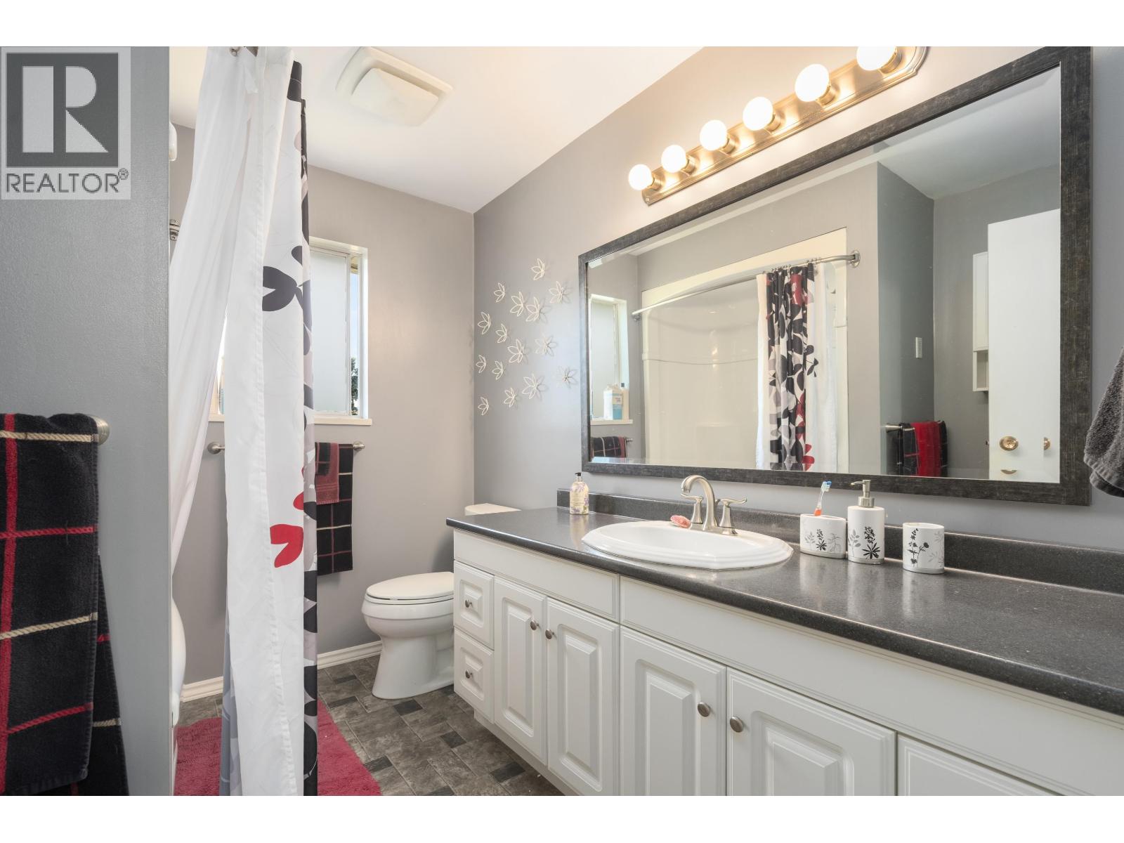 8611 Rideau Drive, Richmond, British Columbia  V7A 4M6 - Photo 12 - R3155493