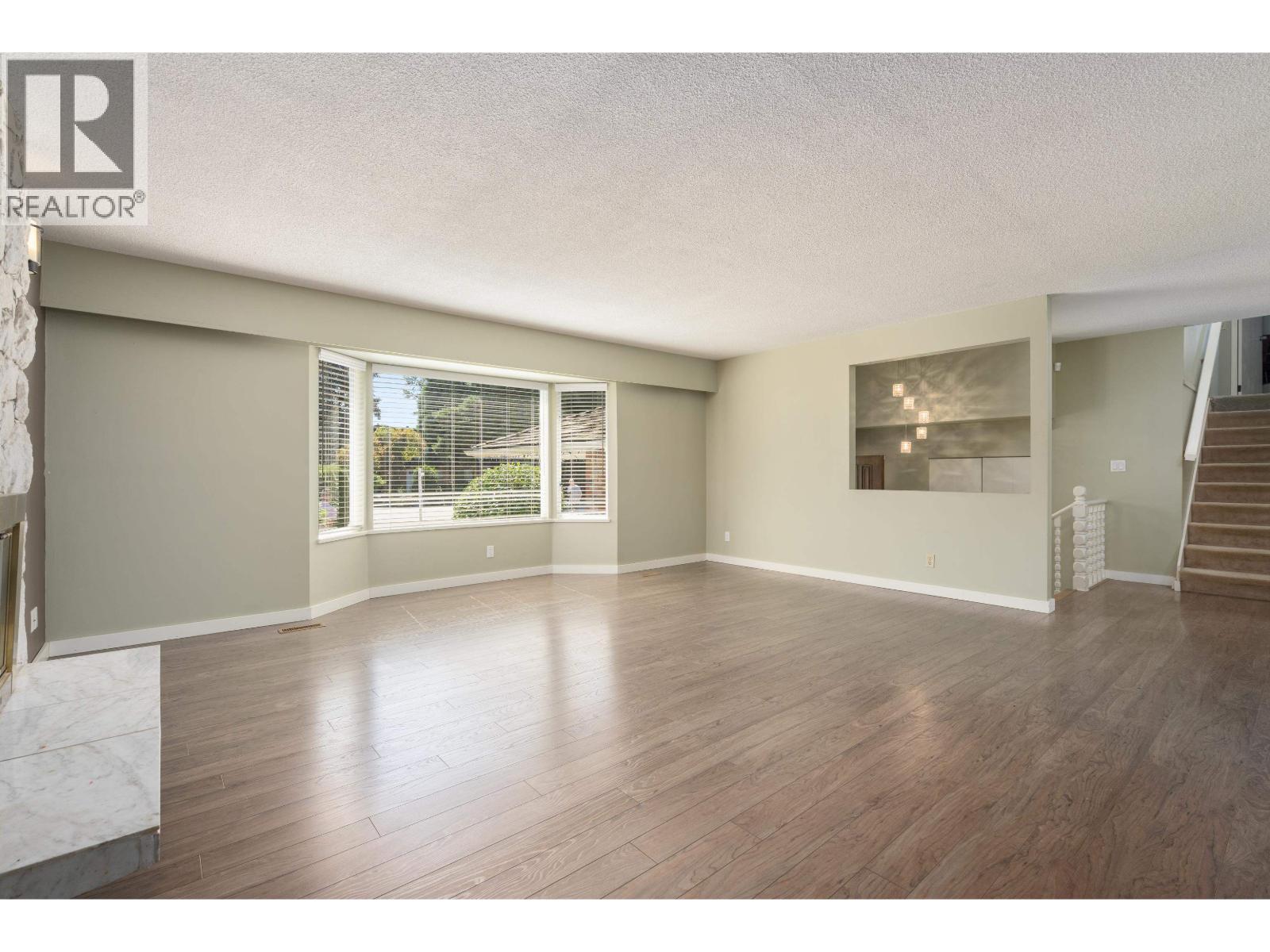 8611 Rideau Drive, Richmond, British Columbia  V7A 4M6 - Photo 7 - R3155493