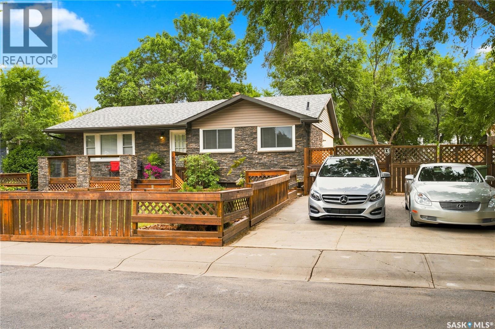 1409 Shannon Road, Regina, Saskatchewan  S4S 5L4 - Photo 2 - SK045558