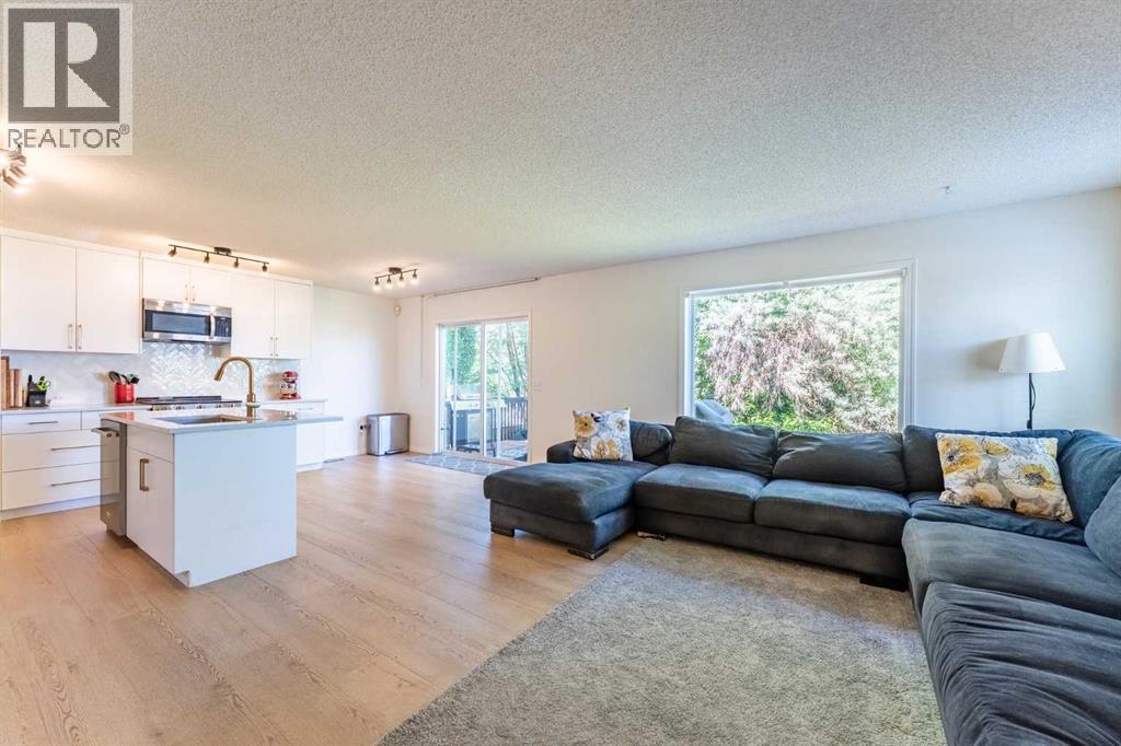 76 Cranfield Place Se, Calgary, Alberta  T3M 1B3 - Photo 3 - A2320295