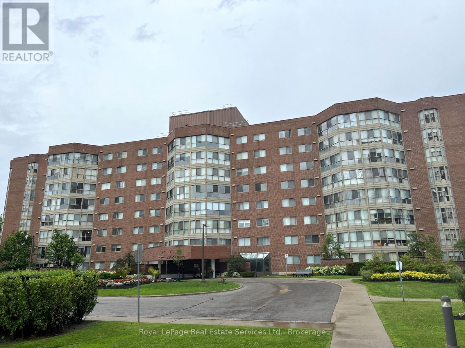 611 - 5 WELDRICK ROAD W, Richmond Hill, Ontario