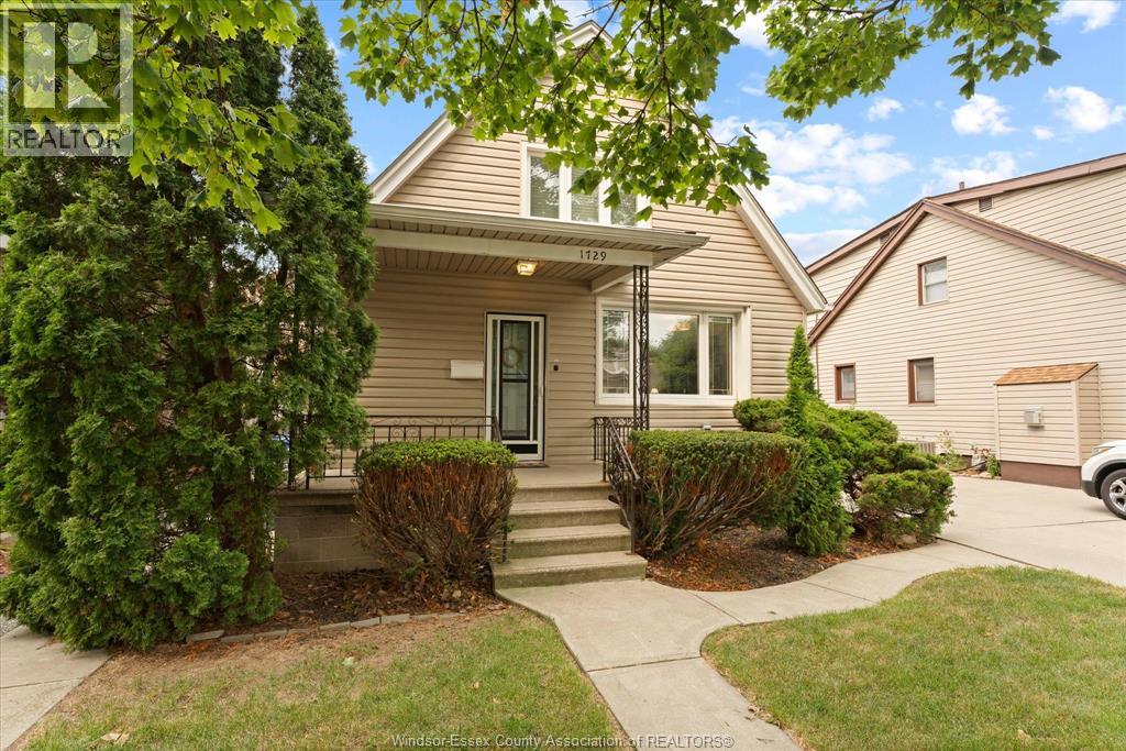 1729 Windermere, Windsor, Ontario N8W 2S2 - Photo 2 - 26019847