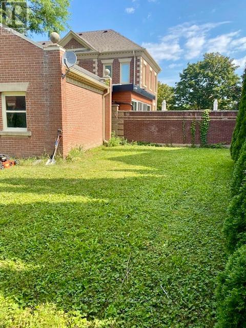 141 Regent Street, Richmond Hill, Ontario  L4C 9P1 - Photo 6 - N13631988