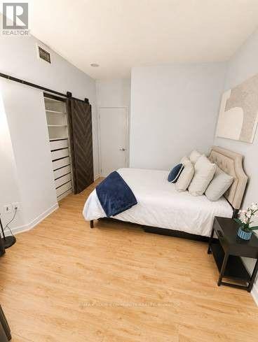 1026 - 21 Iceboat Terrace, Toronto, Ontario  M5V 4A9 - Photo 7 - C13675838