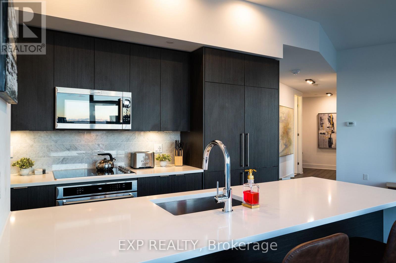 Ph03 - 38 Iannuzzi Street, Toronto, Ontario  M5V 0S2 - Photo 13 - C13675890