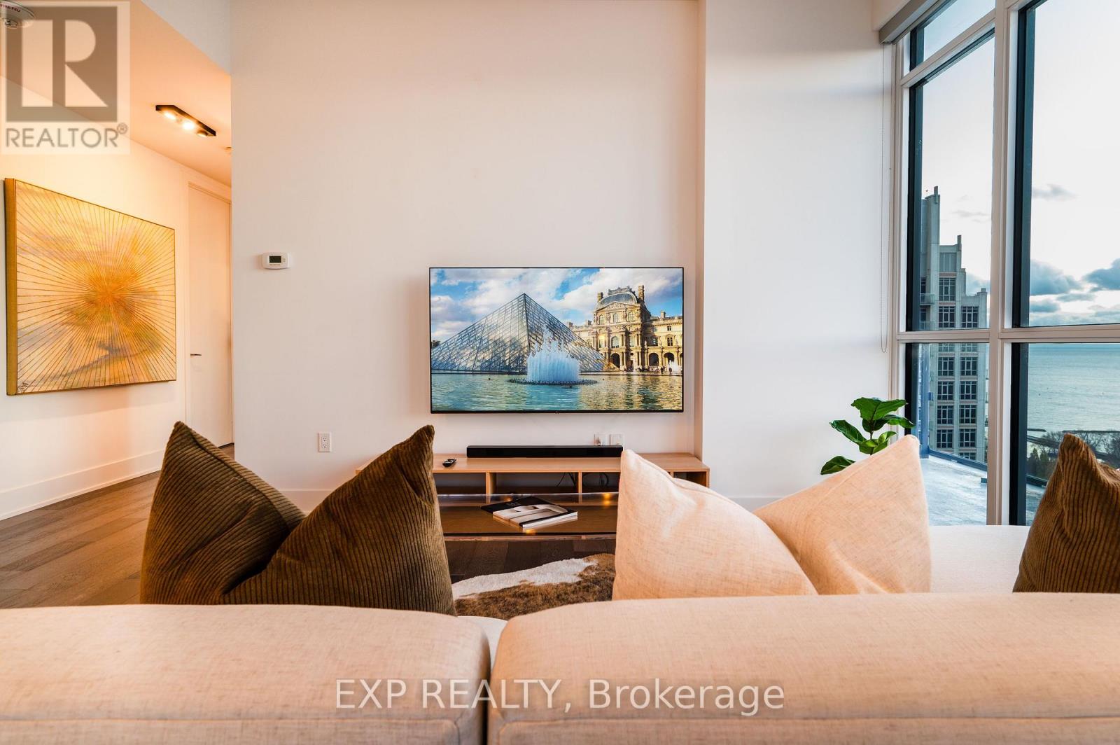 Ph03 - 38 Iannuzzi Street, Toronto, Ontario  M5V 0S2 - Photo 9 - C13675890