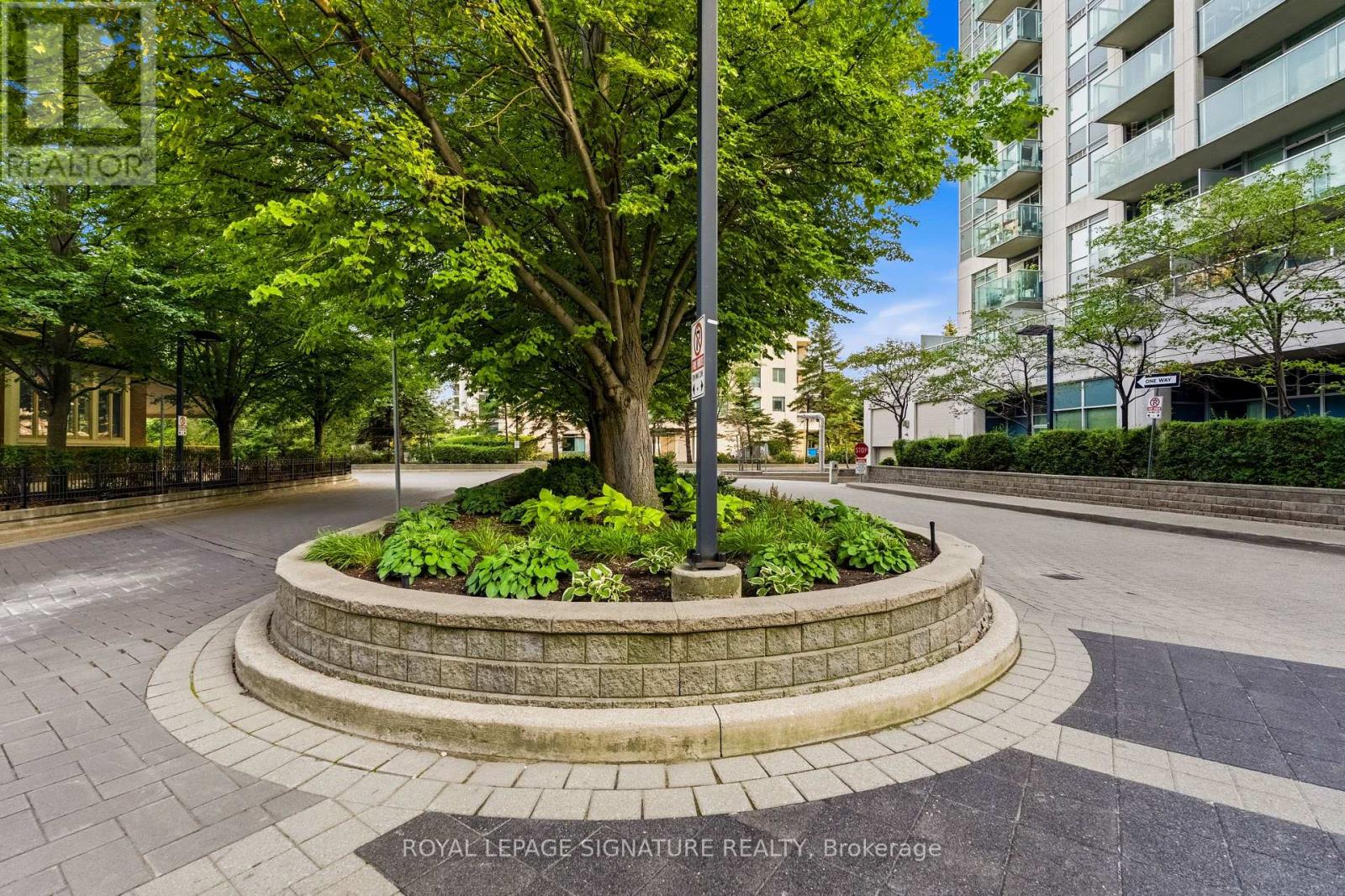 1609 - 16 Harrison Garden Boulevard, Toronto, Ontario  M2N 7J6 - Photo 4 - C13675920