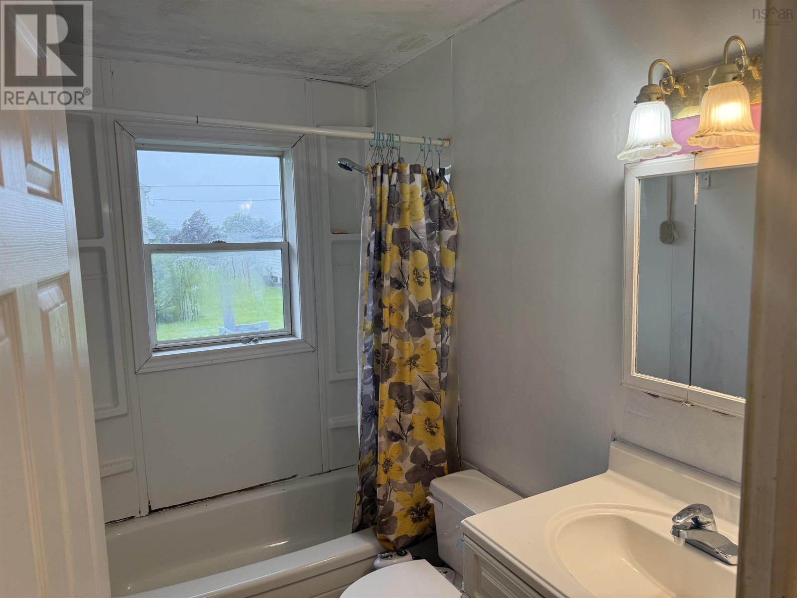 384 Fourteenth Street, New Waterford, Nova Scotia  B1H 4V8 - Photo 14 - 202618584