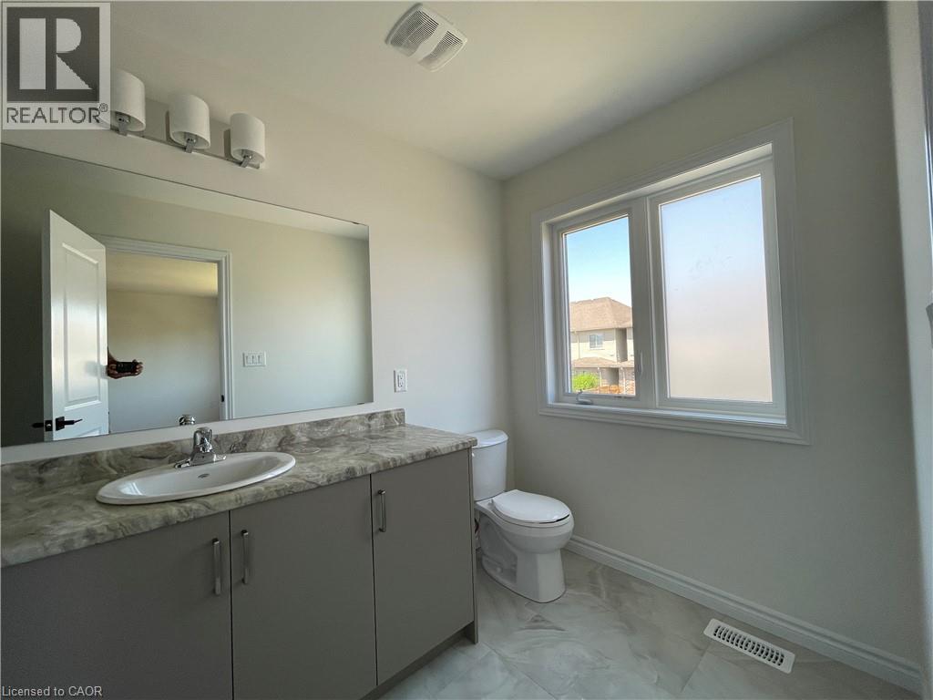 338 Robert Woolner Street, Ayr, Ontario  N0B 1E0 - Photo 16 - 40847616
