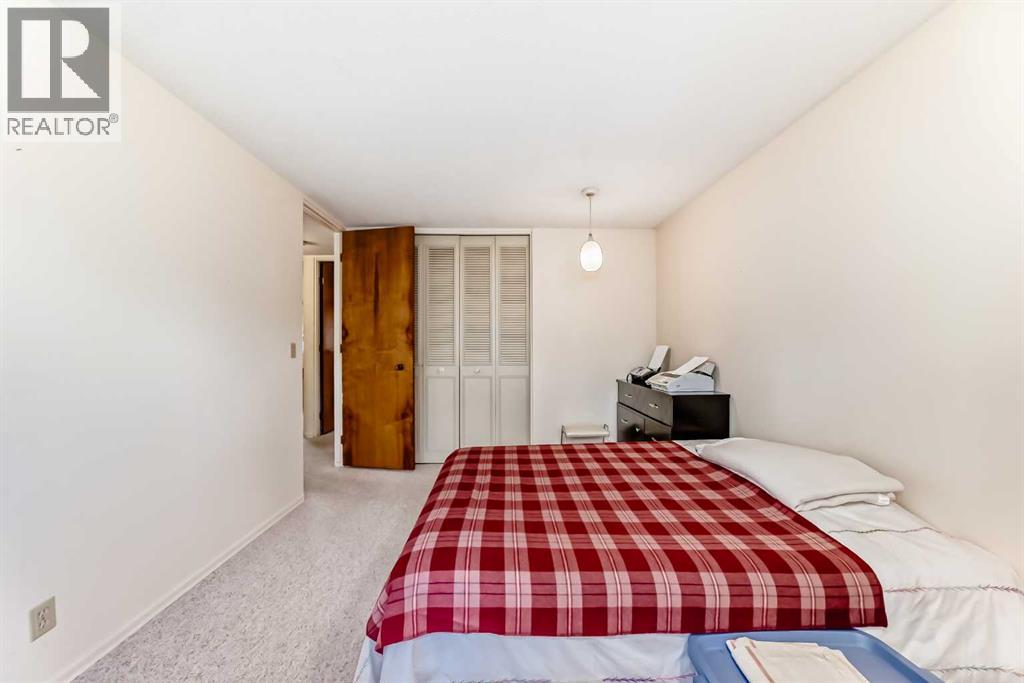 8 Varsdale Place Nw, Calgary, Alberta  T3A 0G7 - Photo 18 - A2315099