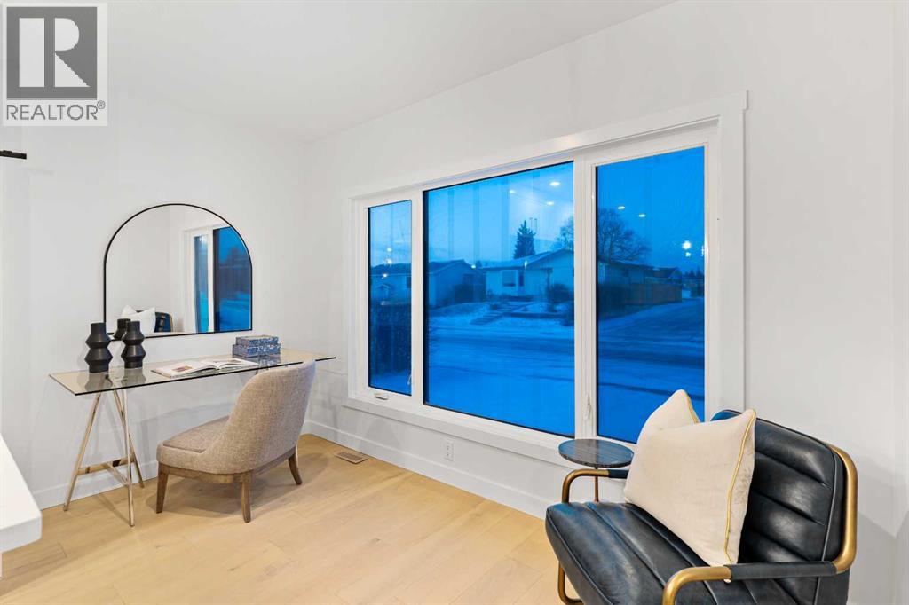 1731 111 Avenue Sw, Calgary, Alberta  T2W 1R6 - Photo 4 - A2330314