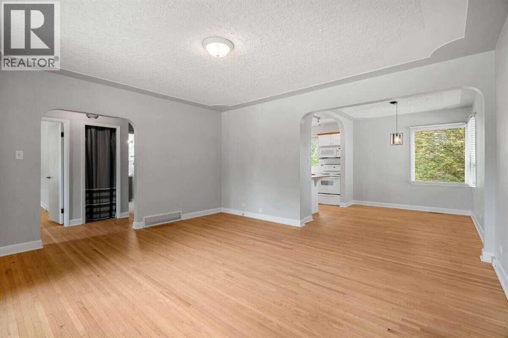 2307 Richmond Road SW, Calgary, Alberta  T2T 5E3 - Photo 5 - A2335435
