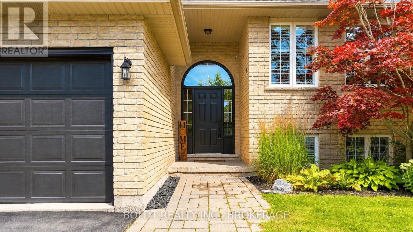 4 Mason Drive, Pelham, Ontario L0S 1E4 - Photo 3 - X13665476