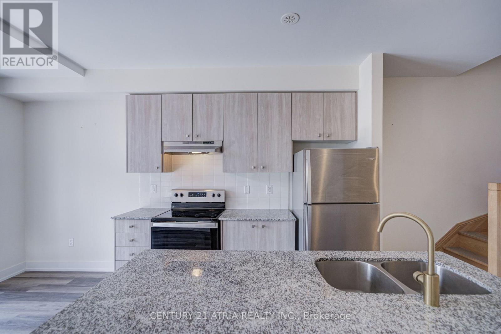 1 - 1 Bond Crescent, Richmond Hill, Ontario  L4E 1J4 - Photo 10 - N13675852