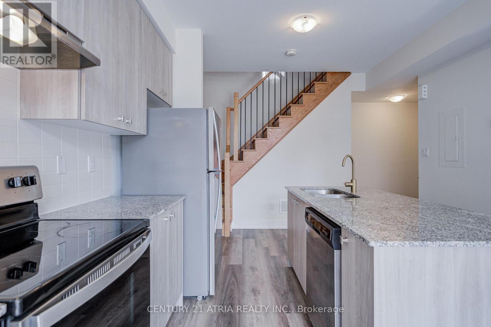 1 - 1 Bond Crescent, Richmond Hill, Ontario  L4E 1J4 - Photo 13 - N13675852