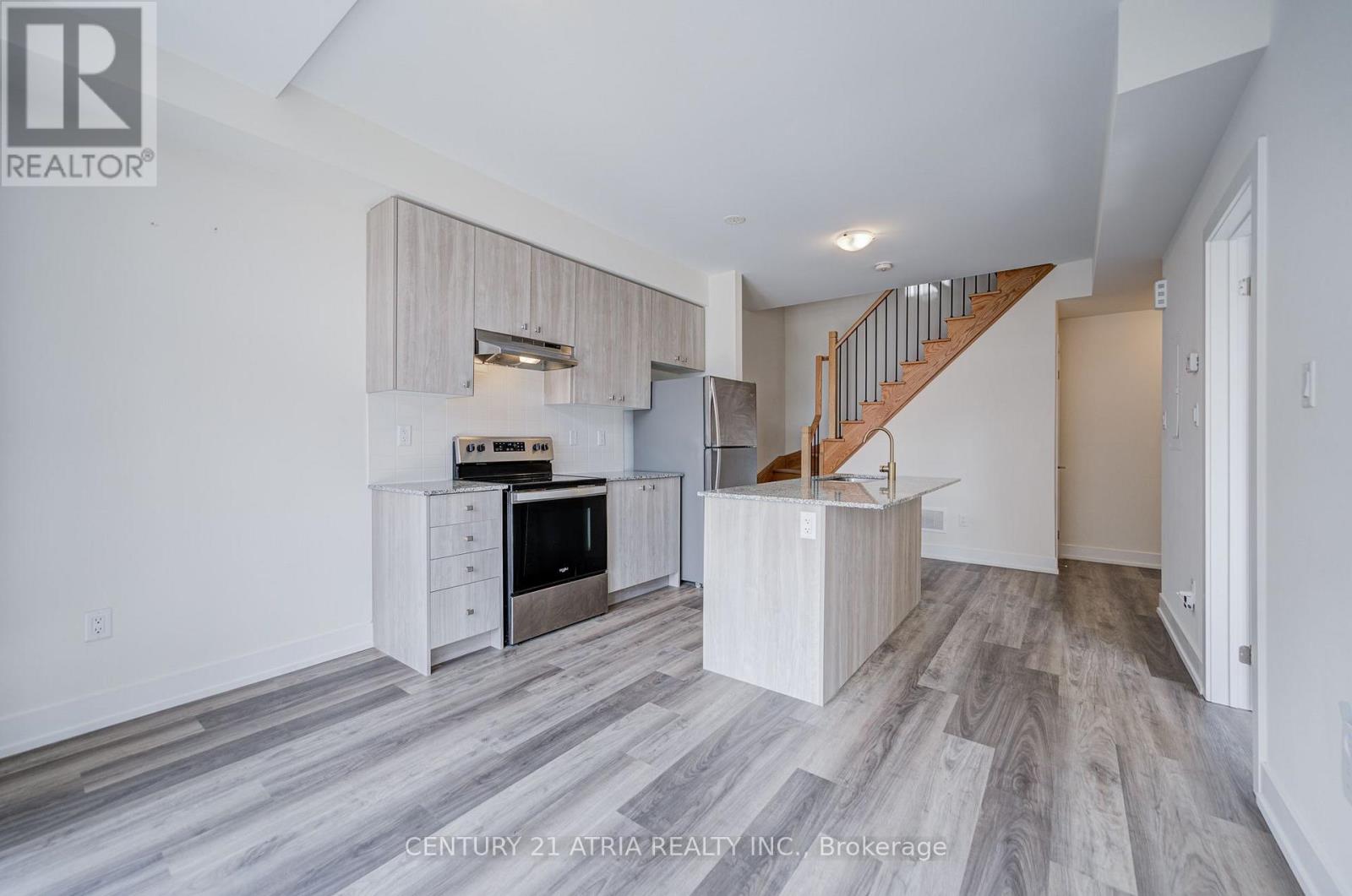 1 - 1 Bond Crescent, Richmond Hill, Ontario  L4E 1J4 - Photo 17 - N13675852