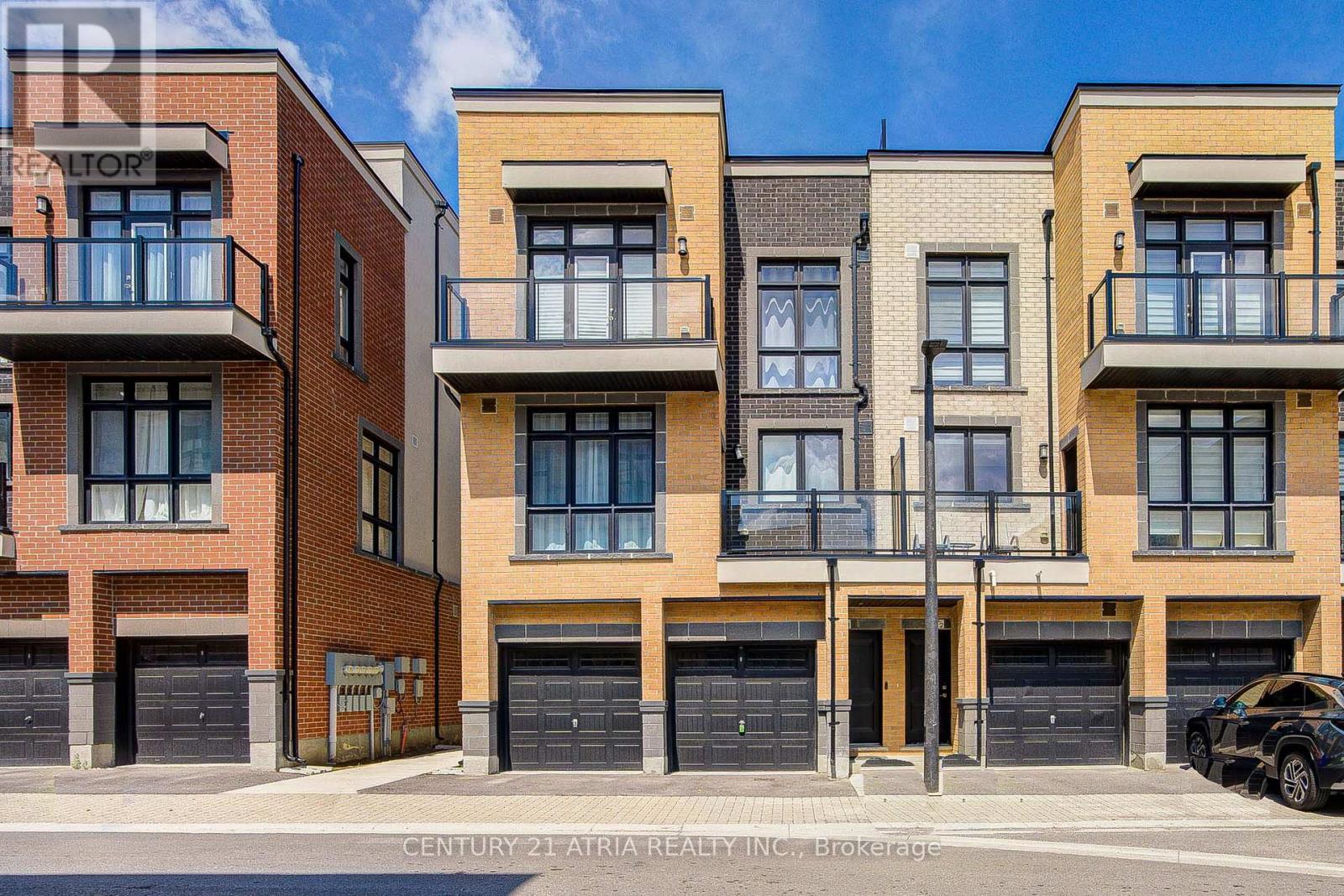 1 - 1 Bond Crescent, Richmond Hill, Ontario  L4E 1J4 - Photo 2 - N13675852