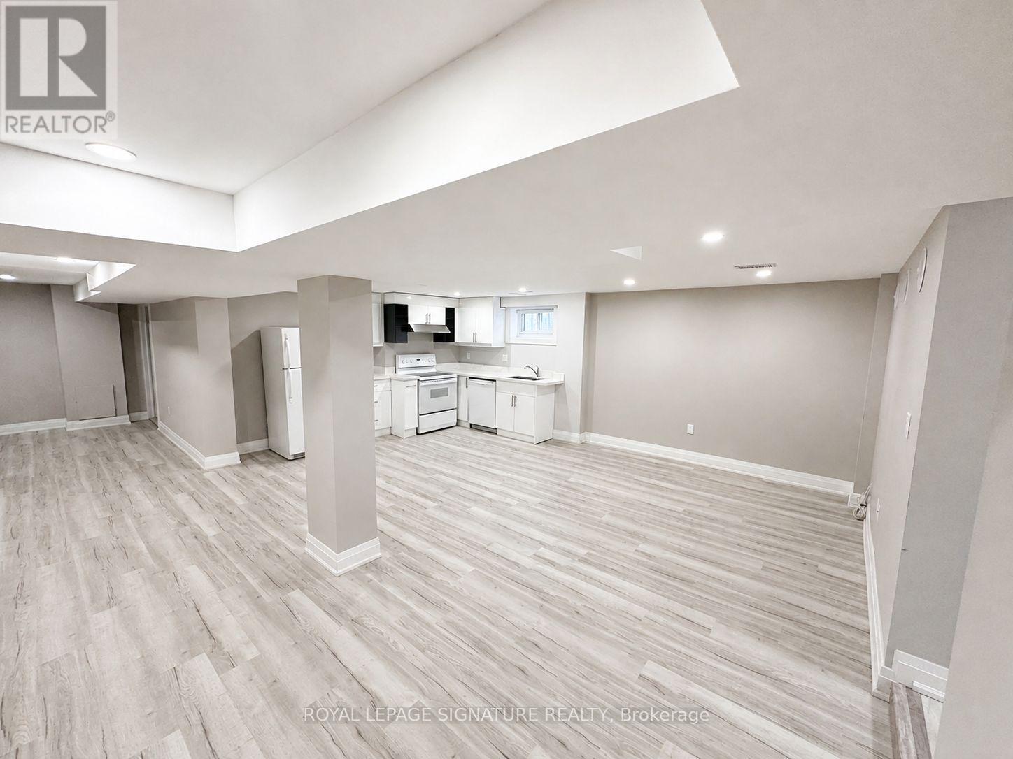 211 Maple Avenue, Richmond Hill, Ontario  L4C 2J4 - Photo 11 - N13675898