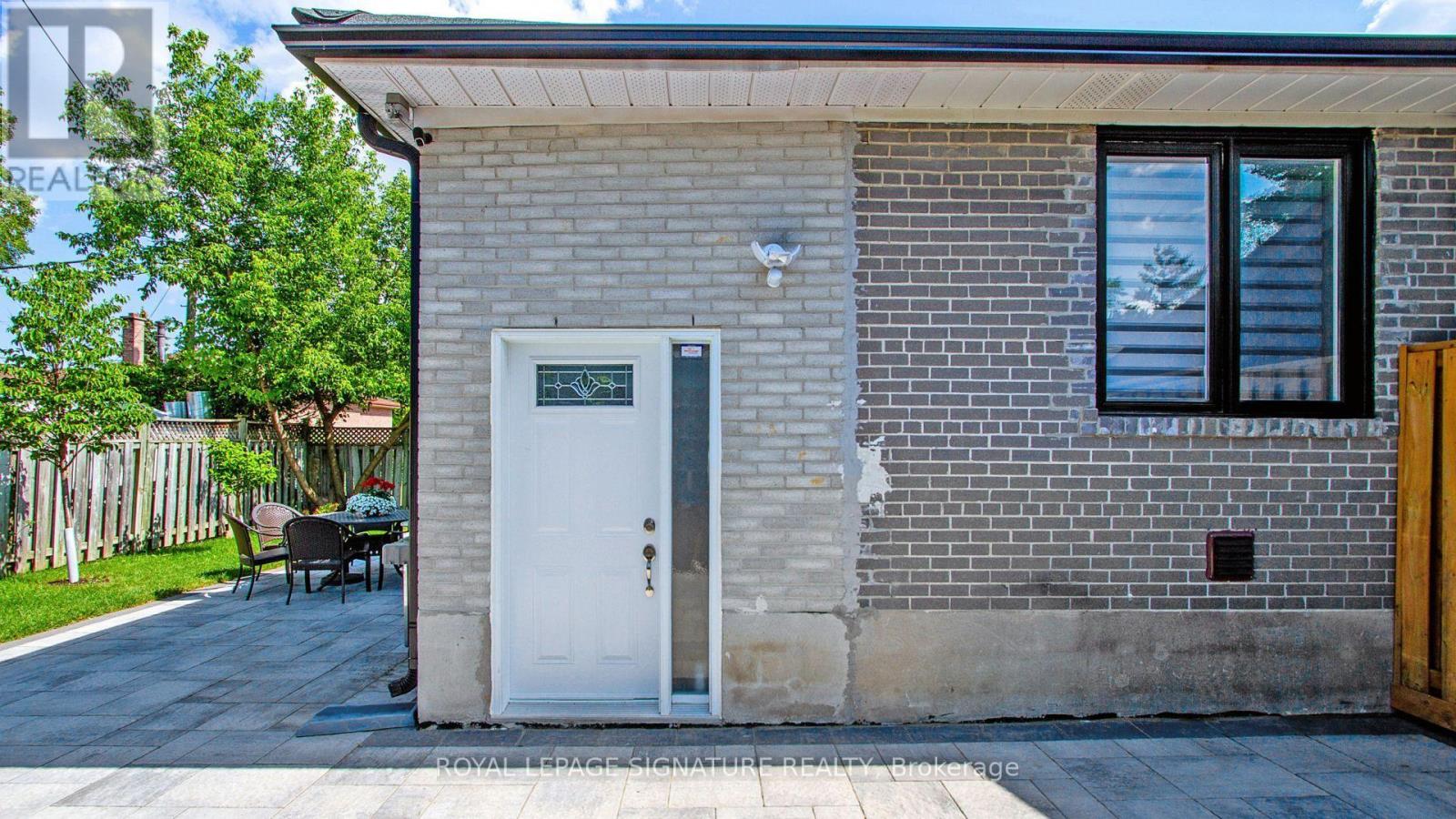 211 Maple Avenue, Richmond Hill, Ontario  L4C 2J4 - Photo 18 - N13675898