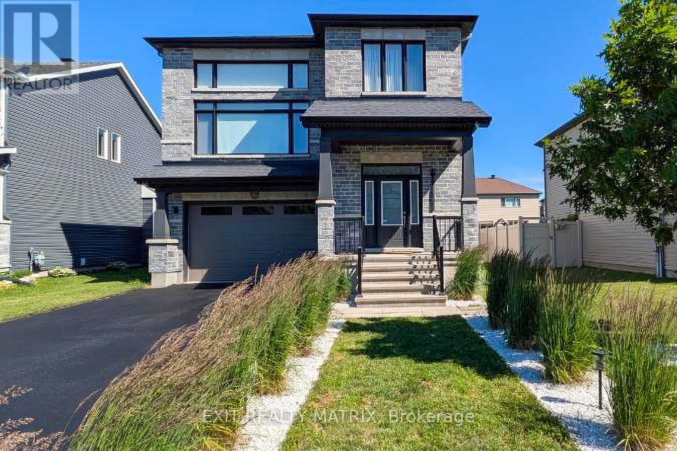 865 COLOGNE STREET, Russell, Ontario