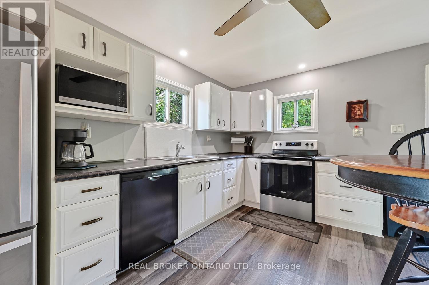 5397 Roger Stevens Drive, Montague, Ontario  K7A 4S6 - Photo 8 - X13675886