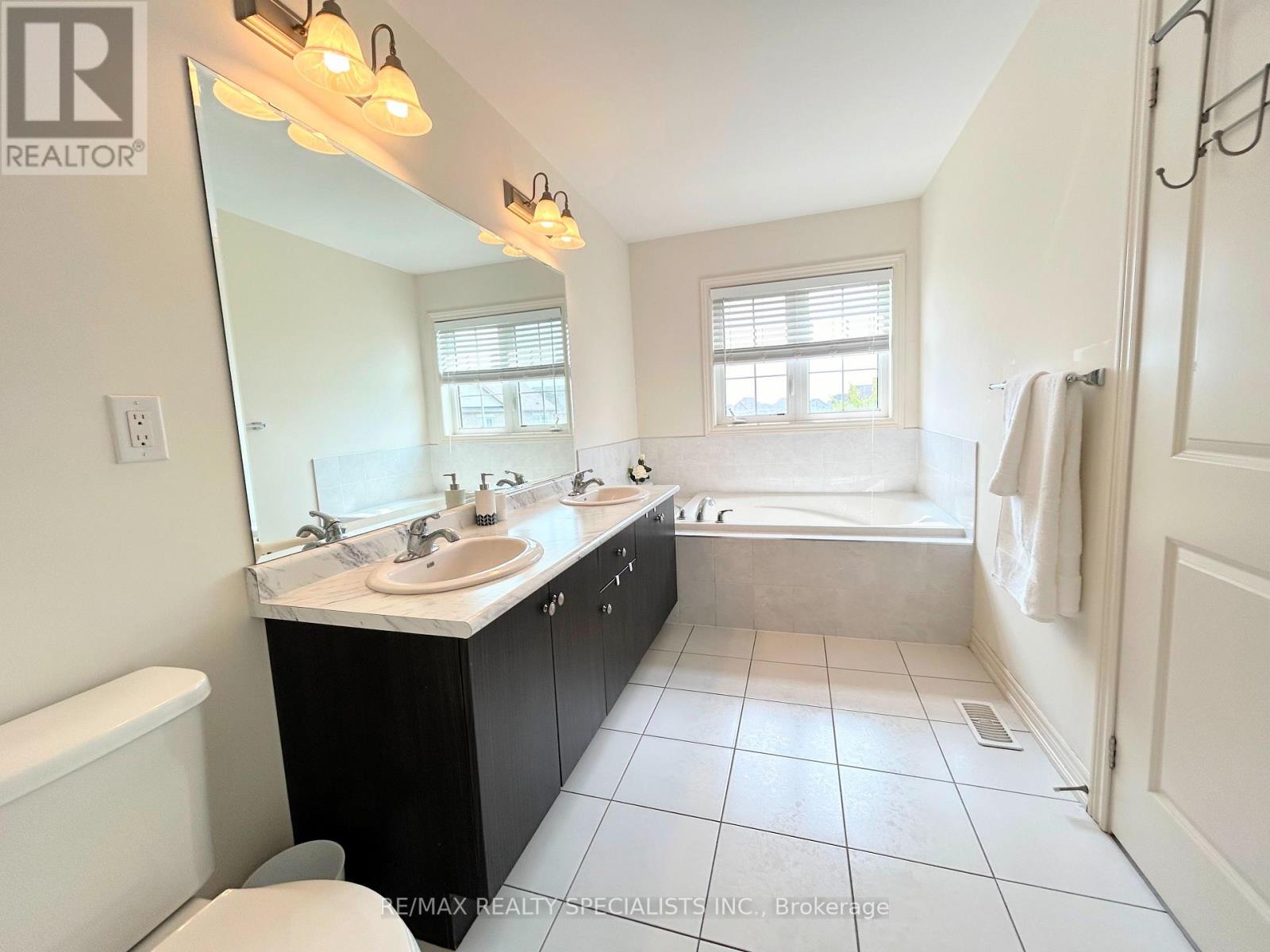 55 Dufay Road, Brampton, Ontario  L7A 4A2 - Photo 18 - W13675912