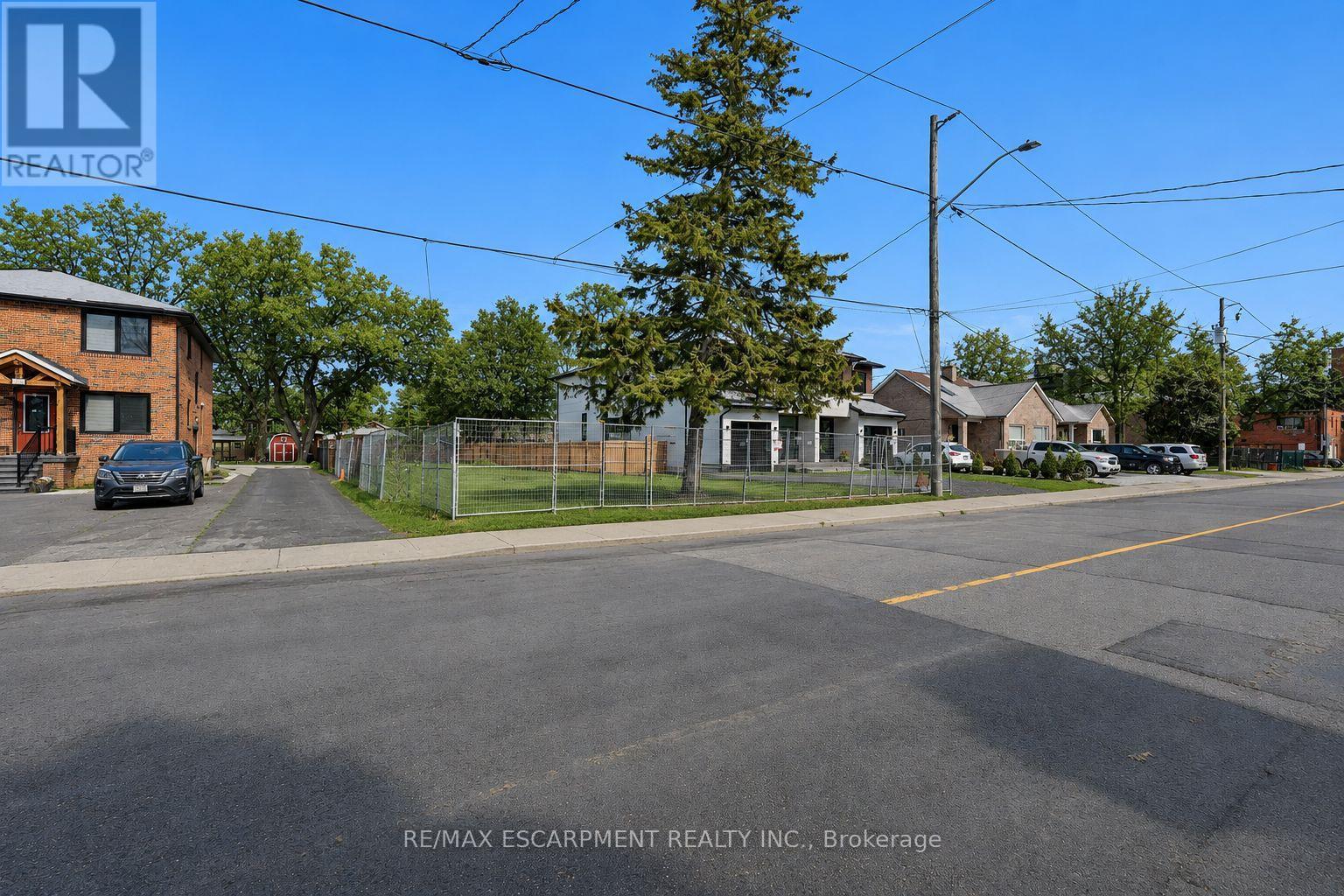 Unknown Address, ,    - Photo 4 - W13675916