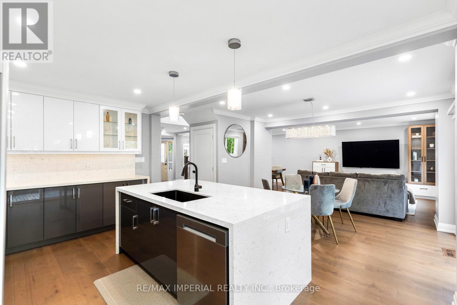 311 Youngstown Avenue, Mississauga, Ontario  L4Z 2T6 - Photo 14 - W13675946