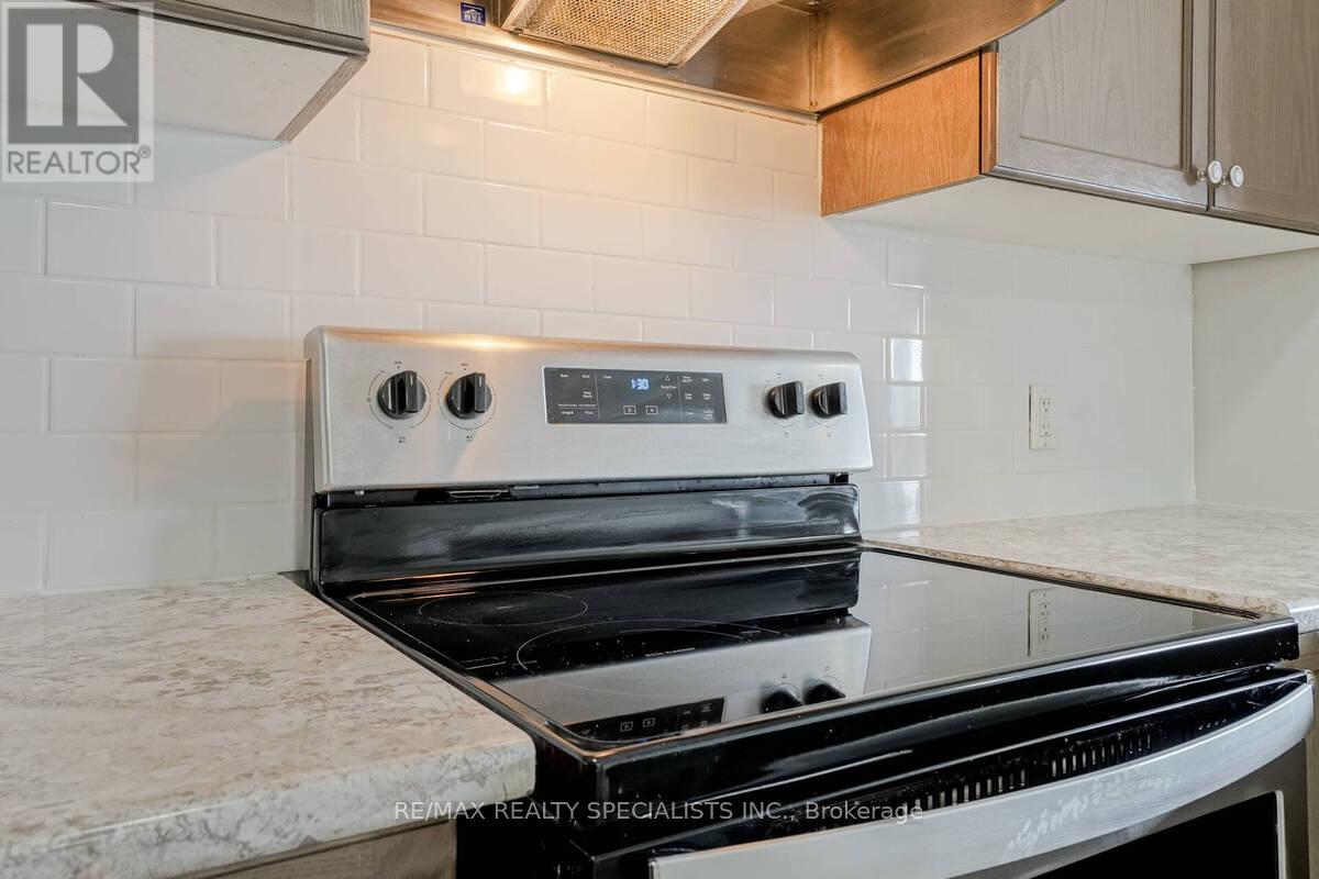 70 Bradbury Road, Hamilton, Ontario  L8J 2V7 - Photo 10 - X13675910