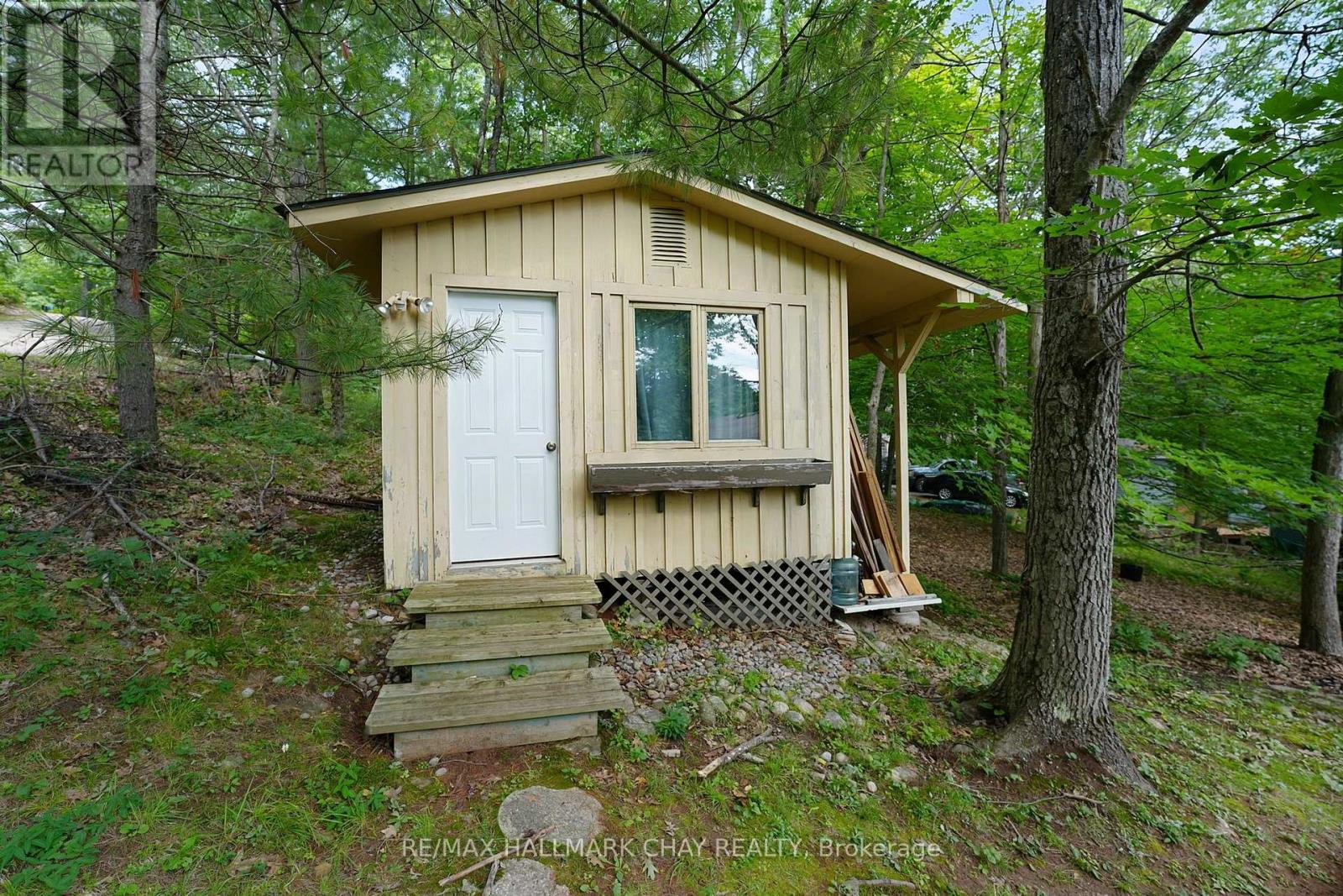 1283 Lions Head Road, Gravenhurst, Ontario  P0E 1G0 - Photo 17 - X13675936