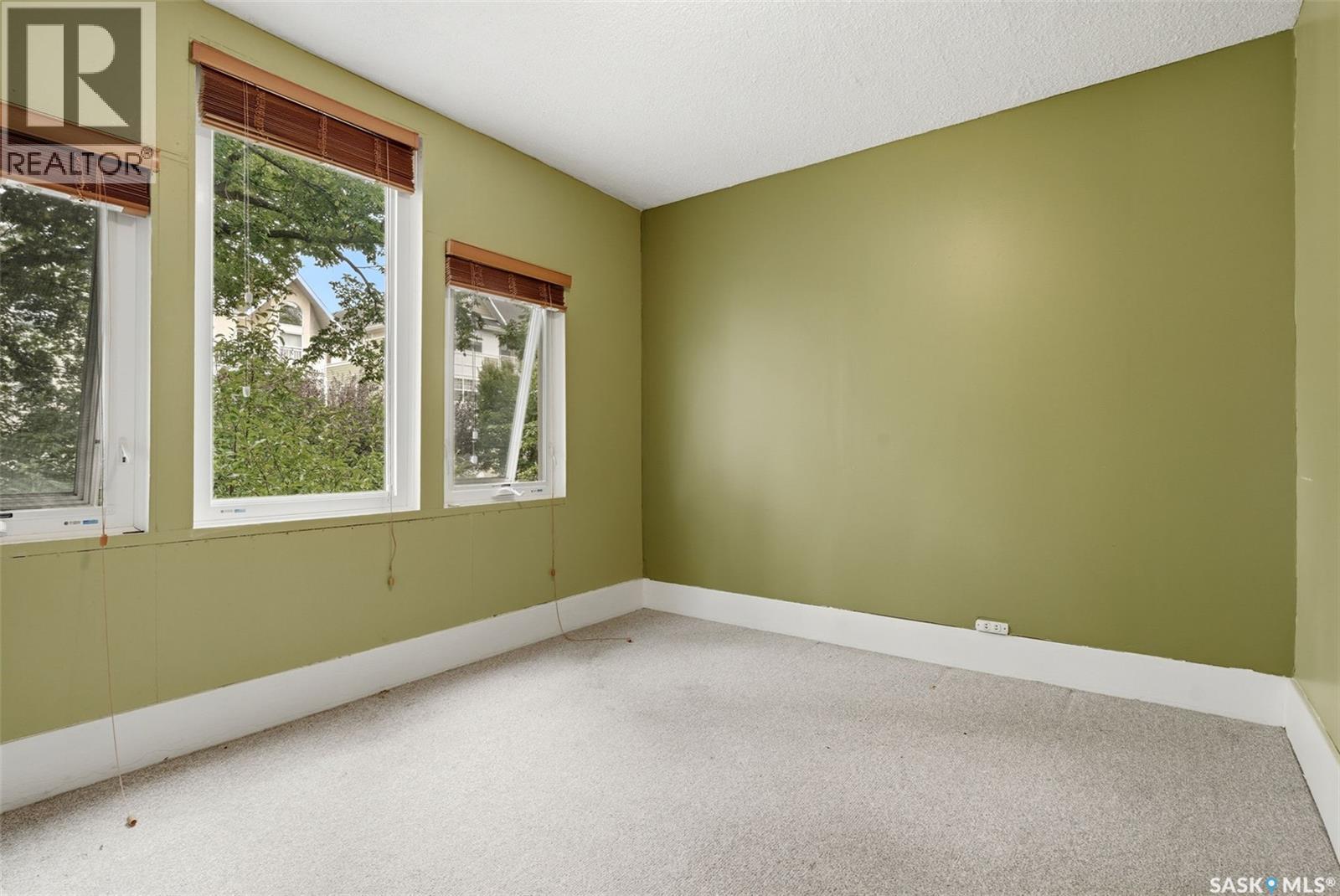 2242 Angus Street, Regina, Saskatchewan  S4T 2A2 - Photo 18 - SK045555