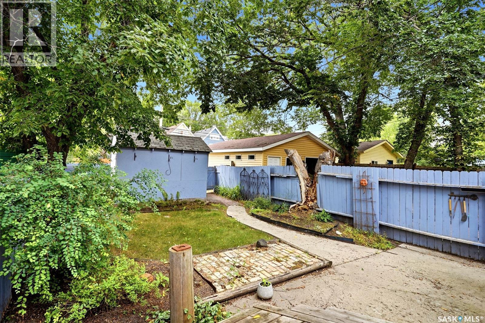 2242 Angus Street, Regina, Saskatchewan  S4T 2A2 - Photo 32 - SK045555