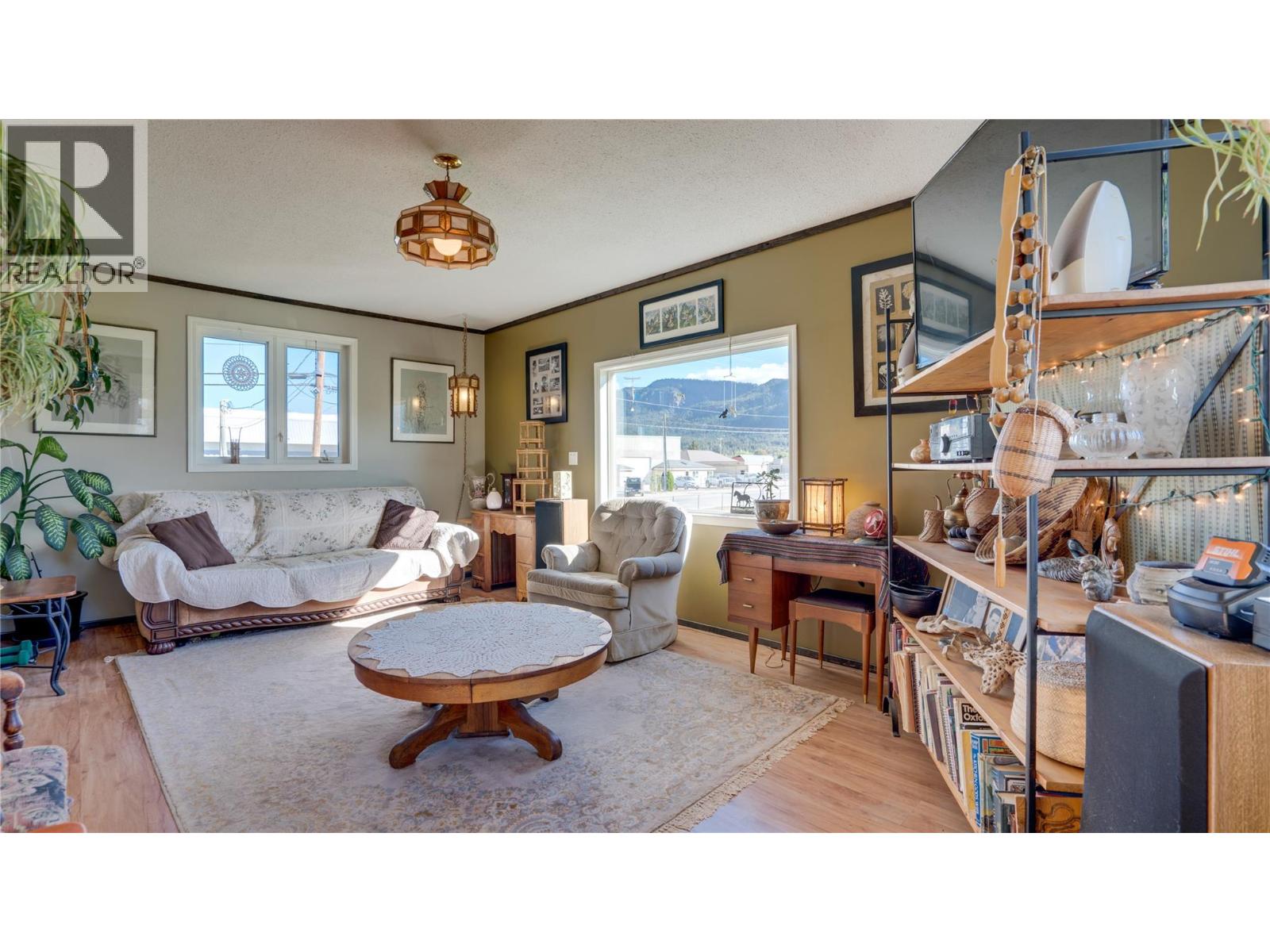 700 Bass Avenue, Enderby, British Columbia  V4Y 4B4 - Photo 9 - 10394922