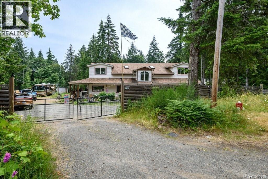 2524 MacAulay Rd, Black Creek, British Columbia