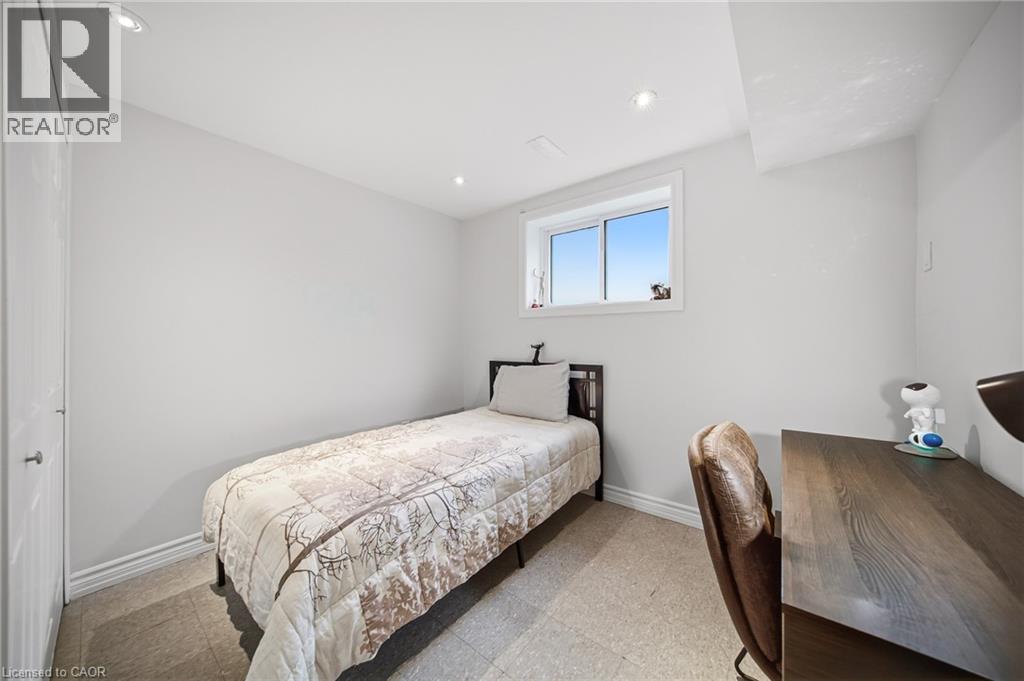 6346 Neuchatel Road, Mississauga, Ontario  L5N 2J8 - Photo 25 - 40851930