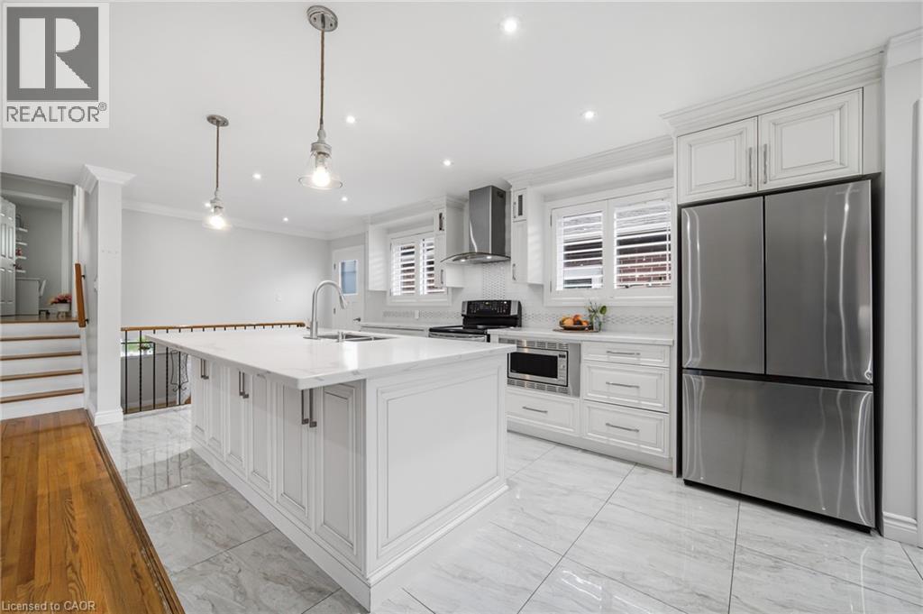 6346 Neuchatel Road, Mississauga, Ontario  L5N 2J8 - Photo 3 - 40851930