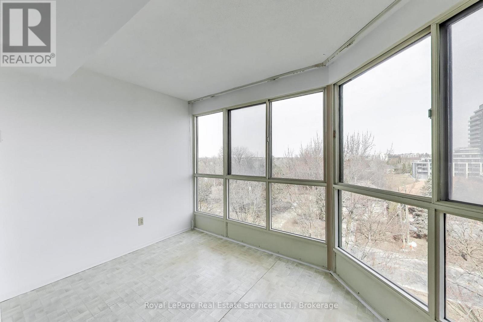 611 - 5 Weldrick Road W, Richmond Hill, Ontario  L4C 8S9 - Photo 6 - N13675896
