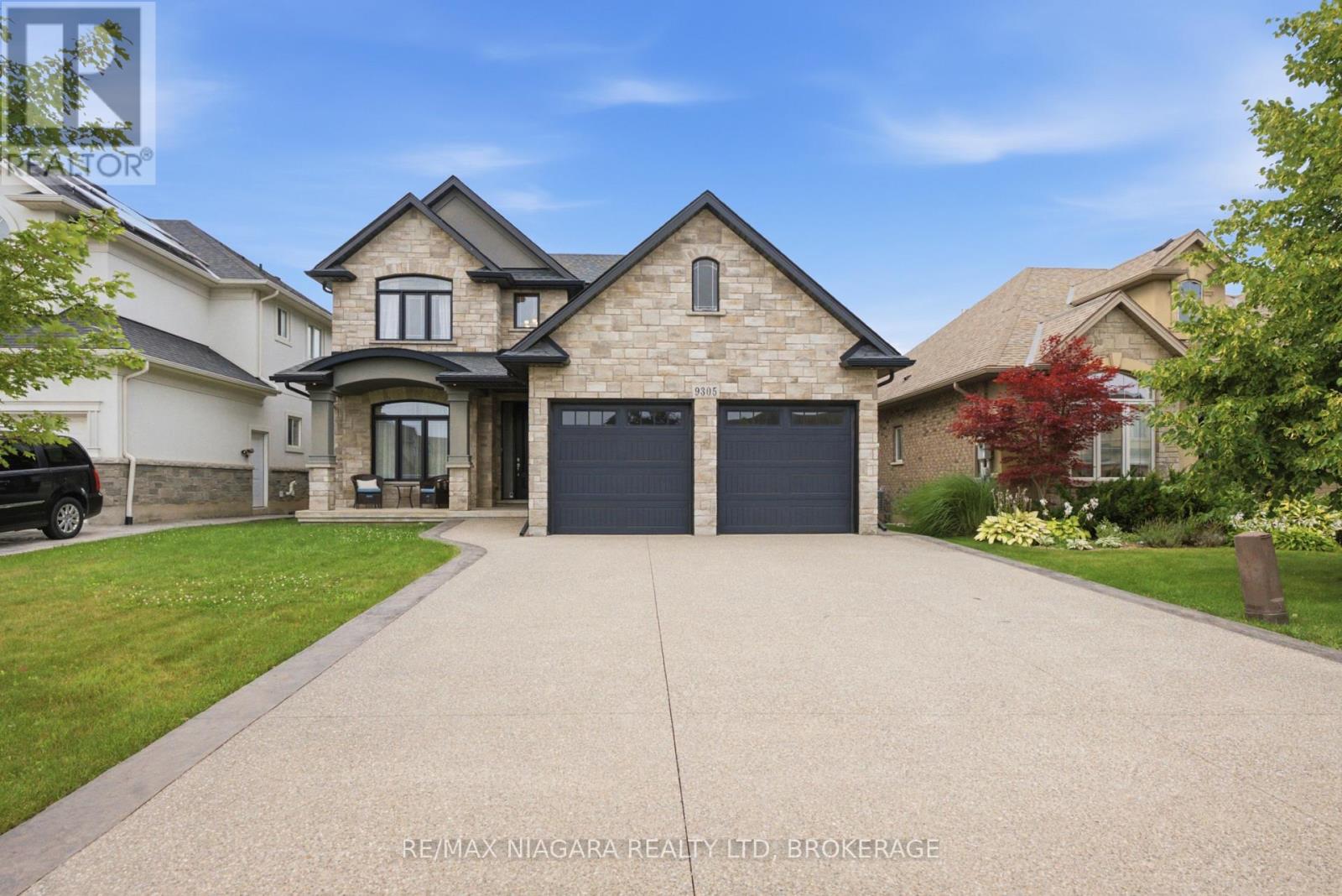 9305 Eagle Ridge Drive, Niagara Falls (Forestview), Ontario  L2H 0G4 - Photo 1 - X13676292