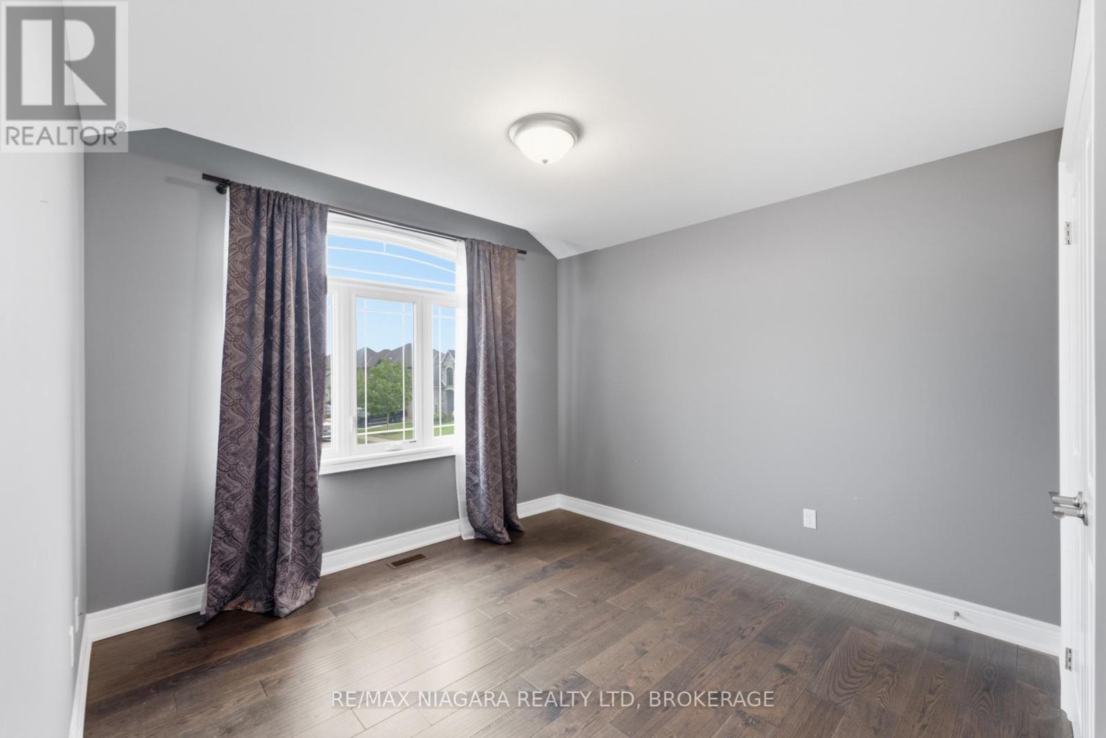 9305 Eagle Ridge Drive, Niagara Falls (Forestview), Ontario  L2H 0G4 - Photo 18 - X13676292