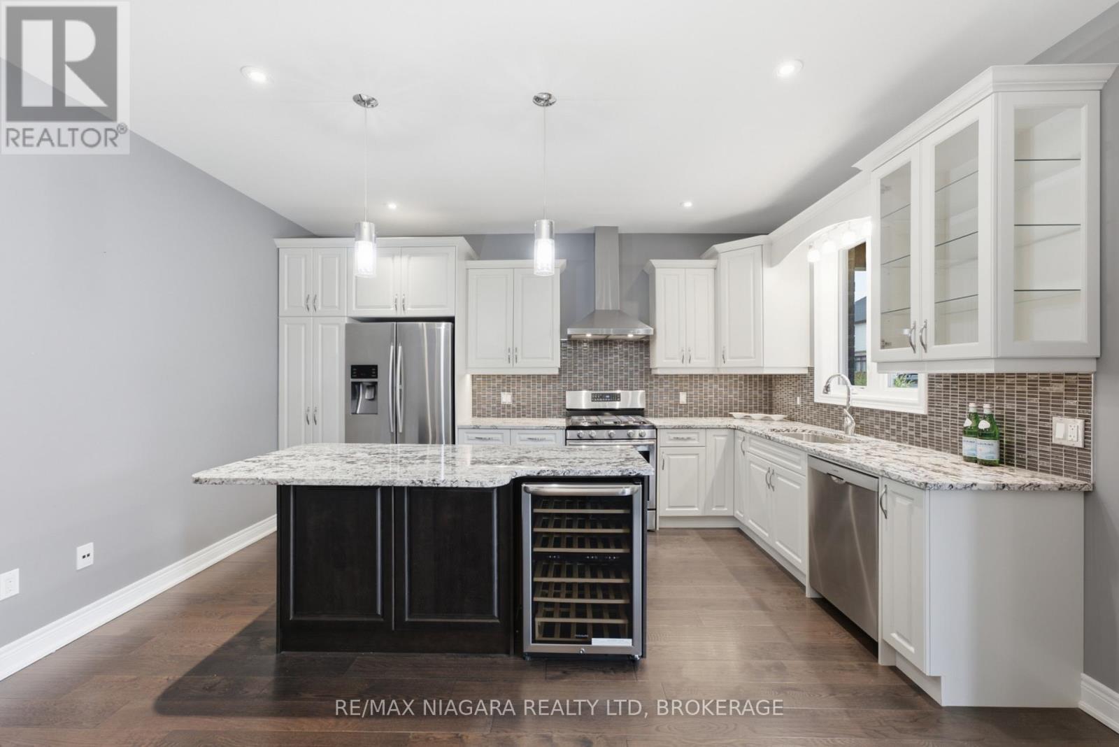 9305 Eagle Ridge Drive, Niagara Falls (Forestview), Ontario  L2H 0G4 - Photo 7 - X13676292