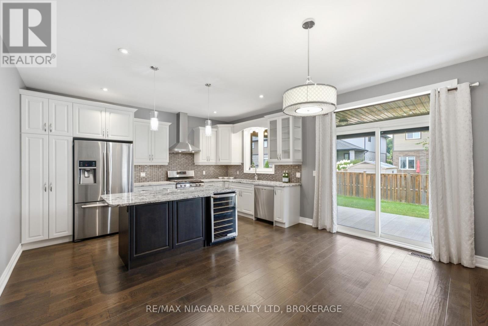 9305 Eagle Ridge Drive, Niagara Falls (Forestview), Ontario  L2H 0G4 - Photo 8 - X13676292