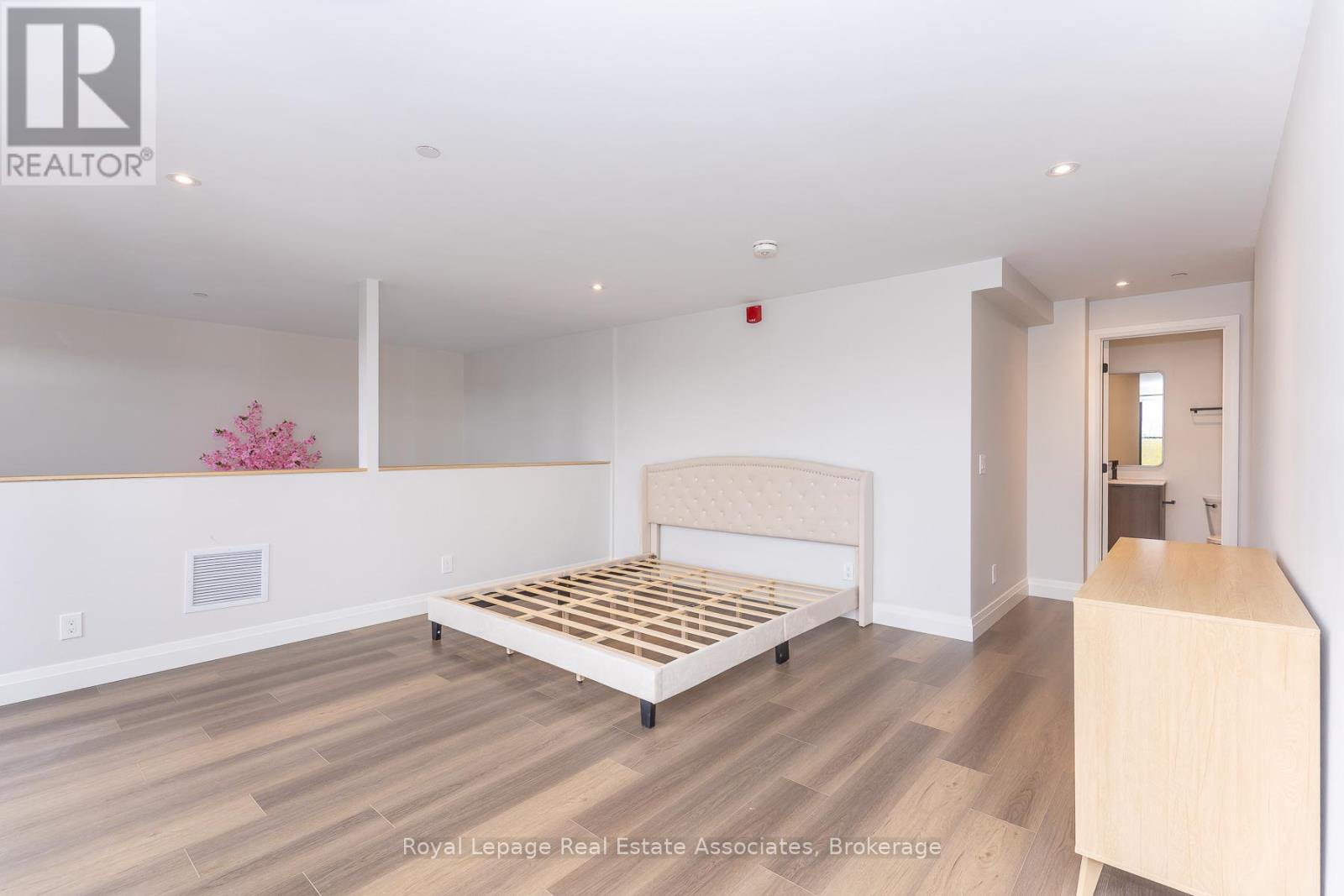 401 - 1000 Bathurst Street, Toronto, Ontario  M5R 3G7 - Photo 21 - C13081894