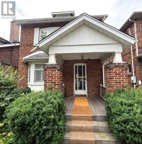 77 St Germain Avenue, Toronto, Ontario M5M 1V9 - Photo 2 - C13547390